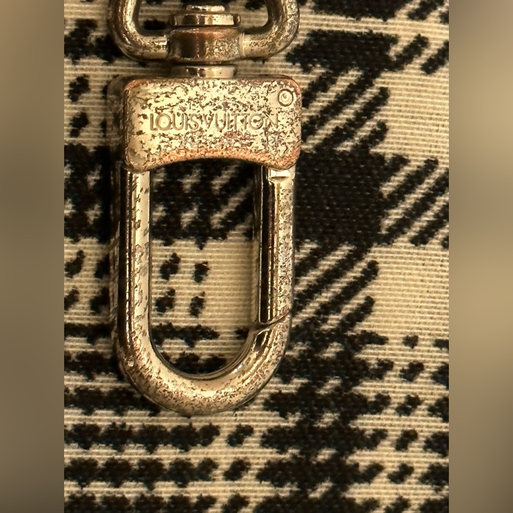 Auth. Louis Vuitton Keychain/Bag charm - Picture 2 of 8